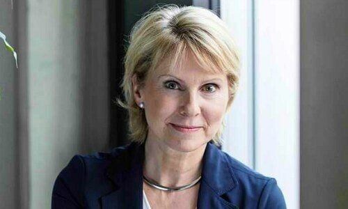 Christine Novakovic, UBS