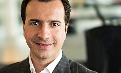 Ardien Gjeloshi, Mitgründer und Präsident von Crowdhouse