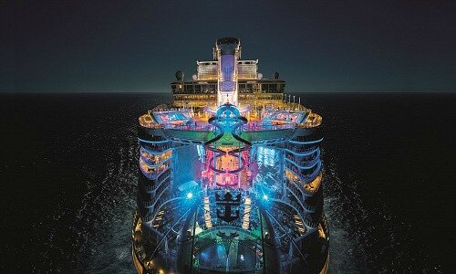 6 Symphony of the Seas Heck 511