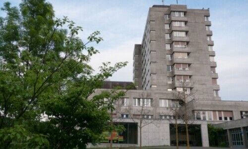 Seit dem Zahlungsausfall im Juni eine marktbekannte Grösse: Spital Wetzikon (Bild: Spital Wetzikon)