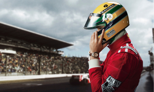 Gabriel Leone nei panni di Ayrton Senna (Immagine: TAG Heuer)