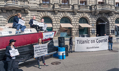 52038076490 537983355b o1