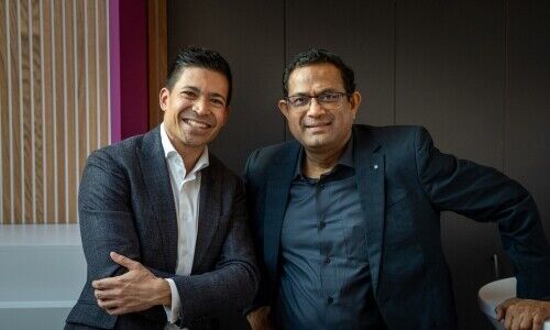Xebia-CEO Anand Sahay (rechts), DACH-Chef Bobby Leu im neuen Zürcher Office. (Bild: zVg)