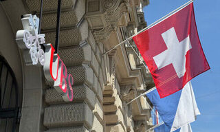 Das UBS-Gebäude am Paradeplatz in Zürich. (Bild: Dominik Buholzer/finews)