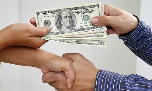 Dollar@shutterstock.com