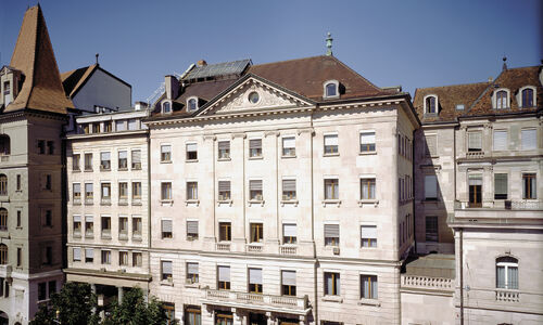 Die Gebäude an der Rue de la Corraterie, dem neuen Sitz der Bank Arab in Genf. (Bild: zVg)