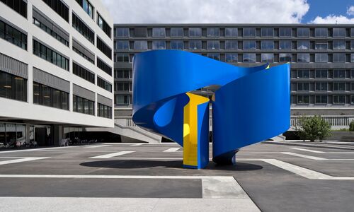 Not Vital, SCARCH, Begehbare Stahlskulptur, Einang Kantonsspital Graubünden (Bild: Ralph Feiner)