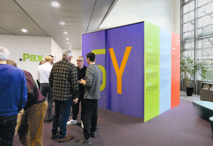 PAX L1000804 medium 680