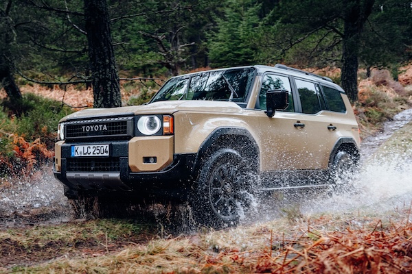 toyota landcruiser aussen2